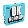 De doos van het trivia partyspel OK Boomer vanuit een linkerhoek