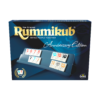 De voorkant van de doos van het strategische familiespel Rummikub Anniversary Edition