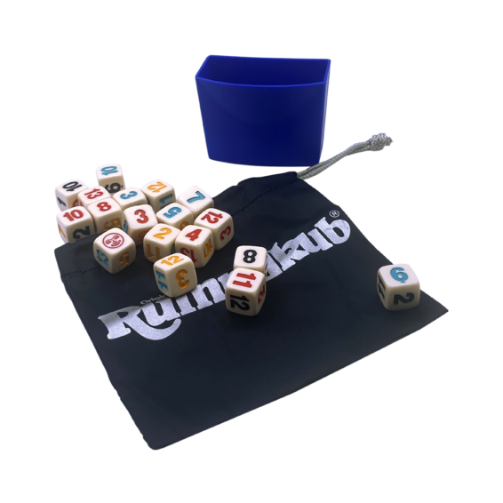 De inhoud van de doos van het strategische dobbelspel Rummikub Dice