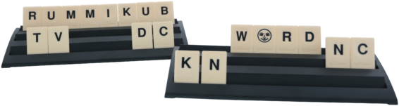 De plankjes en de stenen van het strategiespel Rummikub Word
